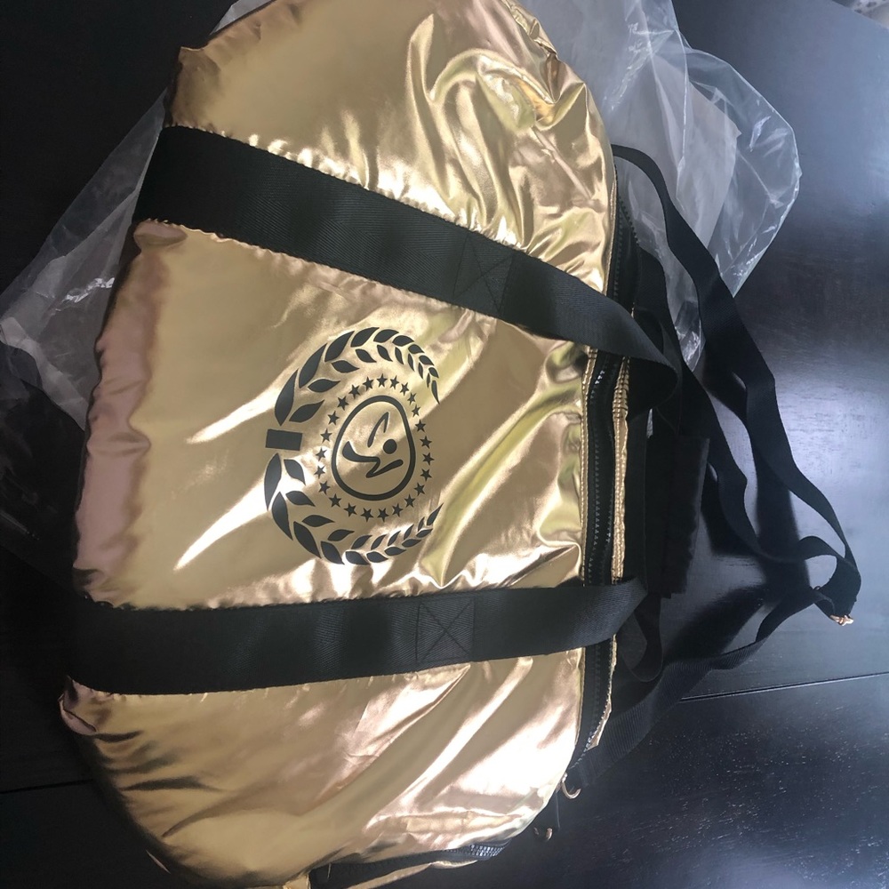Zumba ruffle bag